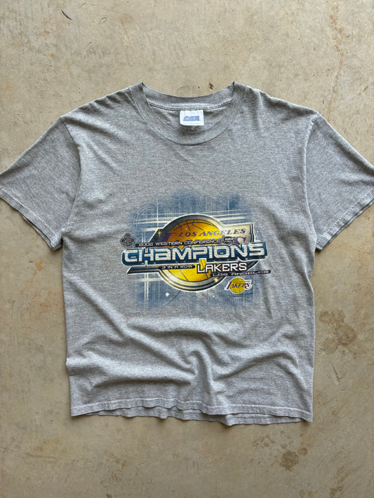 2002 Los Angeles Lakers Champs Tee Size Large